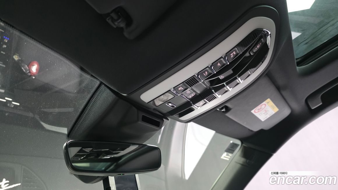 Porsche Macan 2022