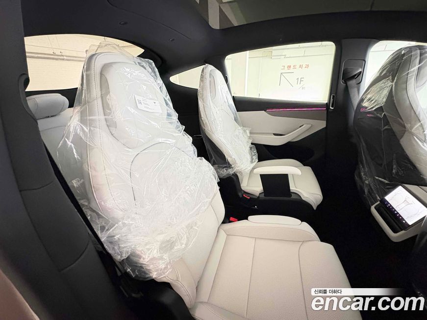 Tesla Model Y 2026