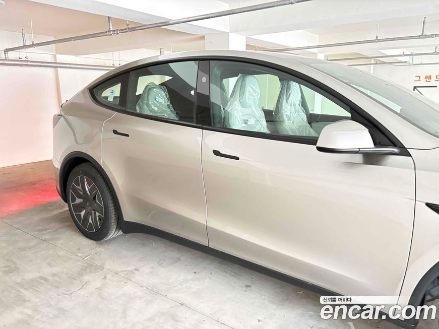 Tesla Model Y 2026