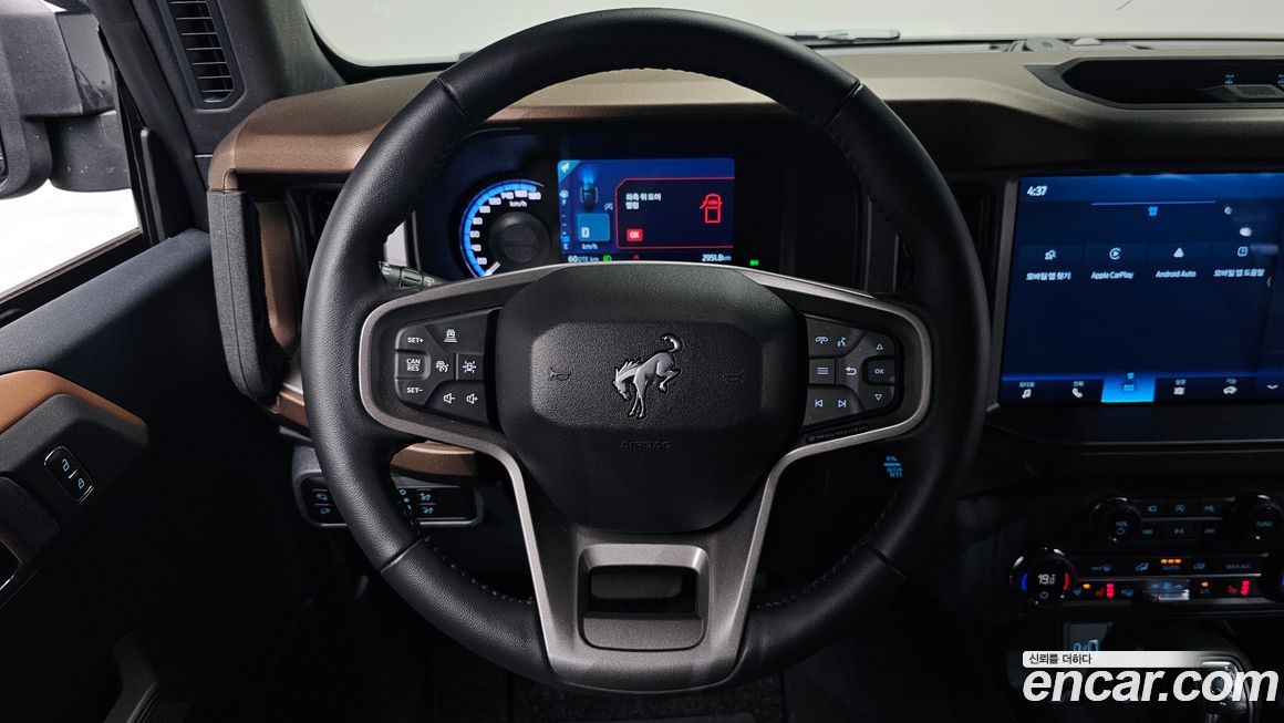 Ford Bronco 2023