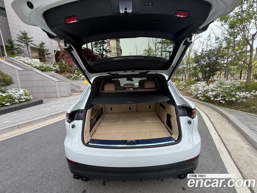 Porsche Cayenne 2023