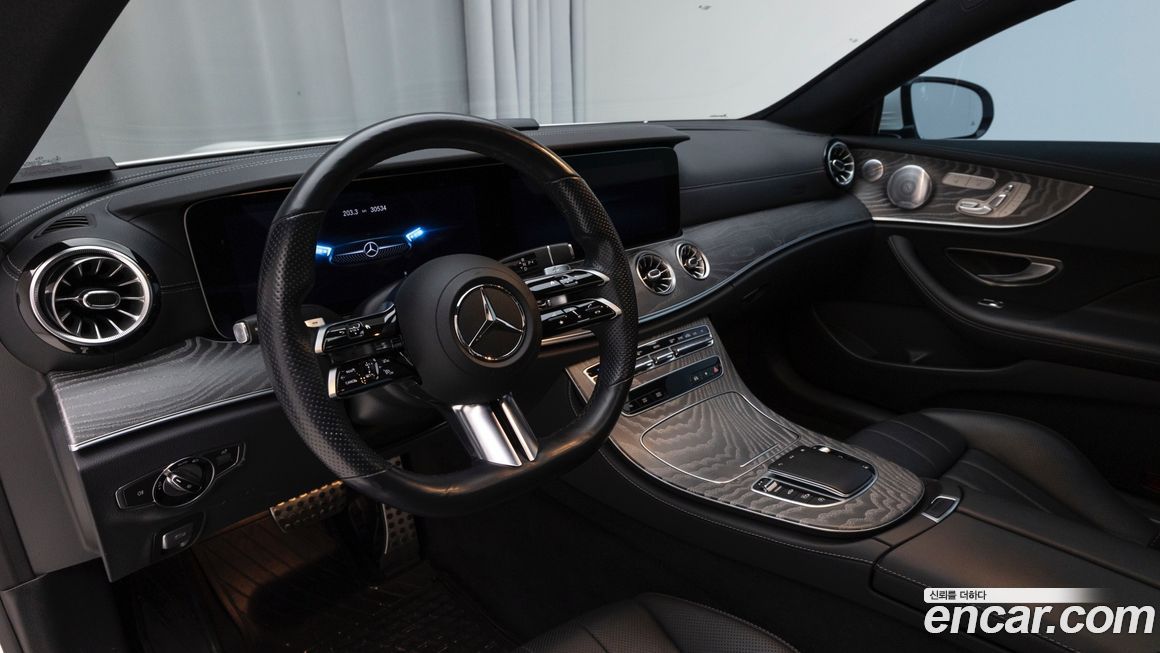 Mercedes-Benz E-Class 2021