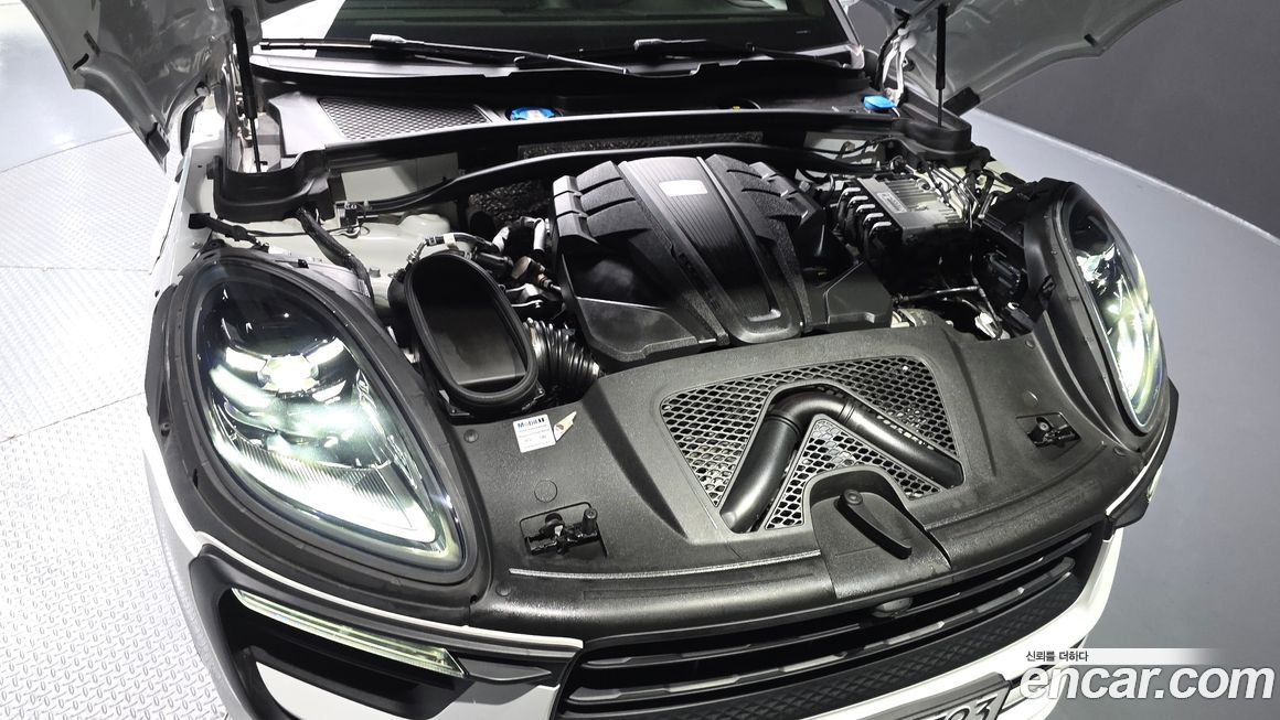 Porsche Macan 2022