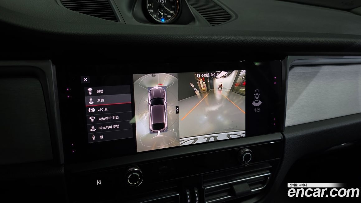 Porsche Macan 2022