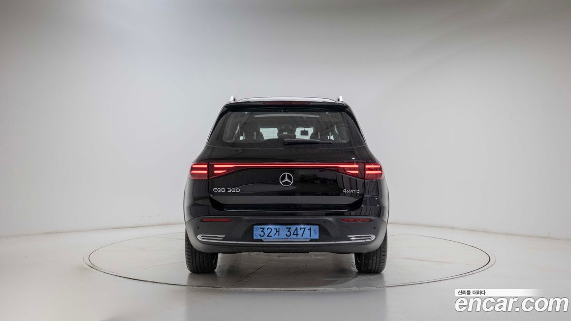 Mercedes-Benz EQB 2026