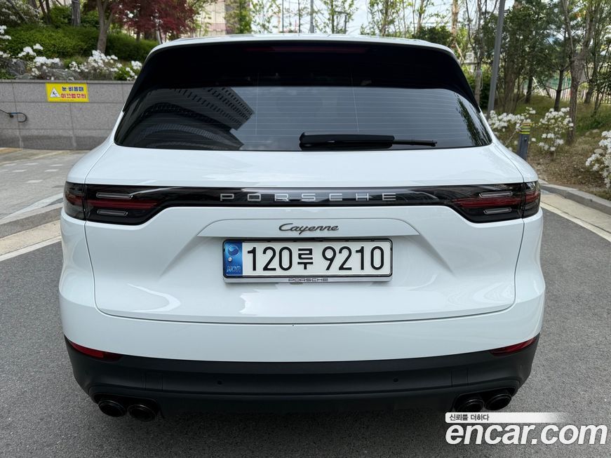 Porsche Cayenne 2023