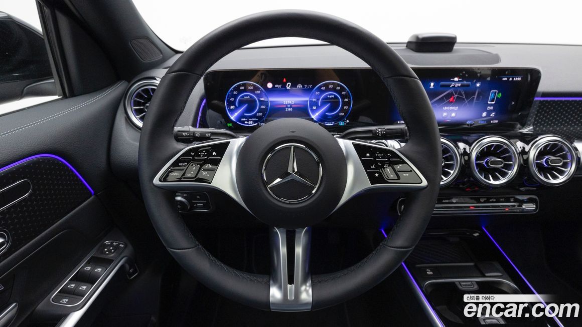 Mercedes-Benz EQB 2026