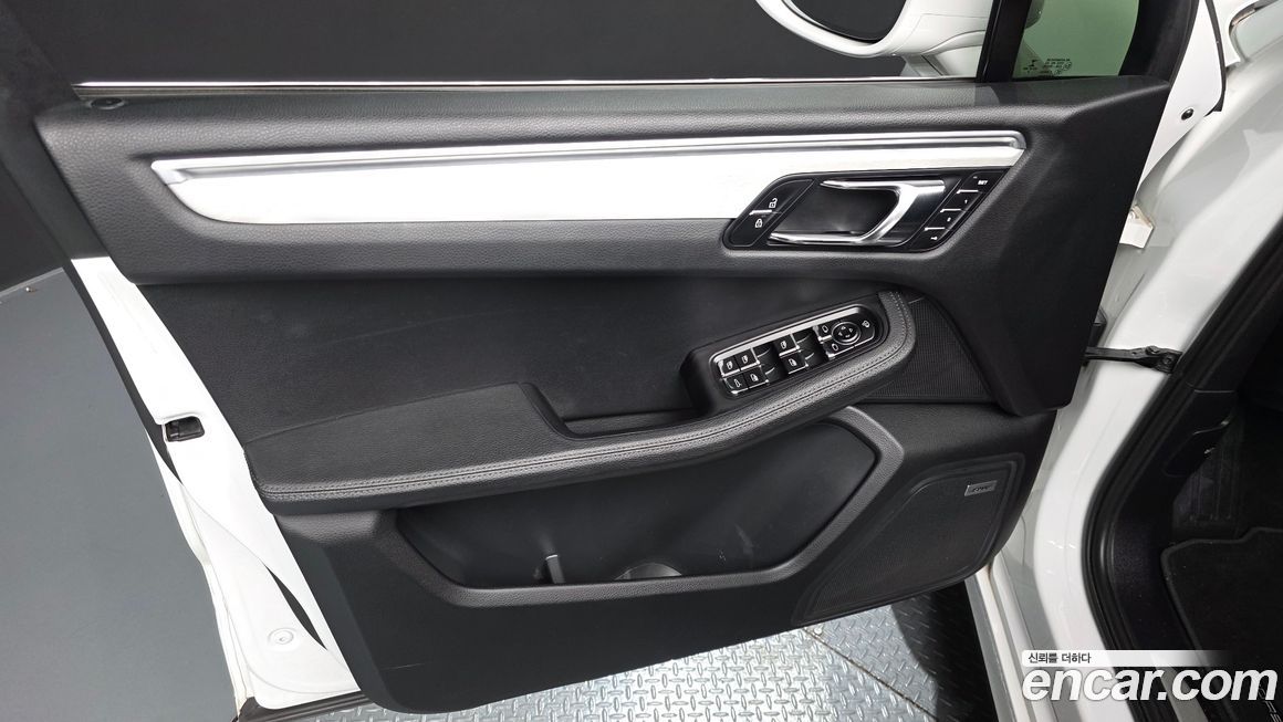 Porsche Macan 2022