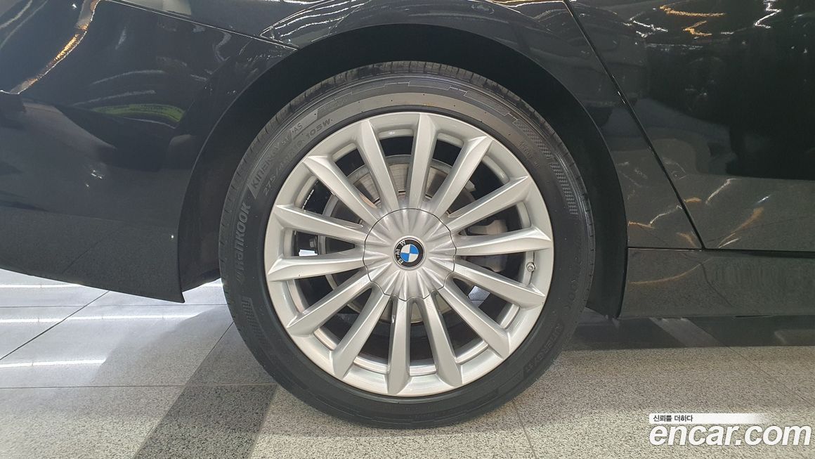 BMW Gran Turismo 2023