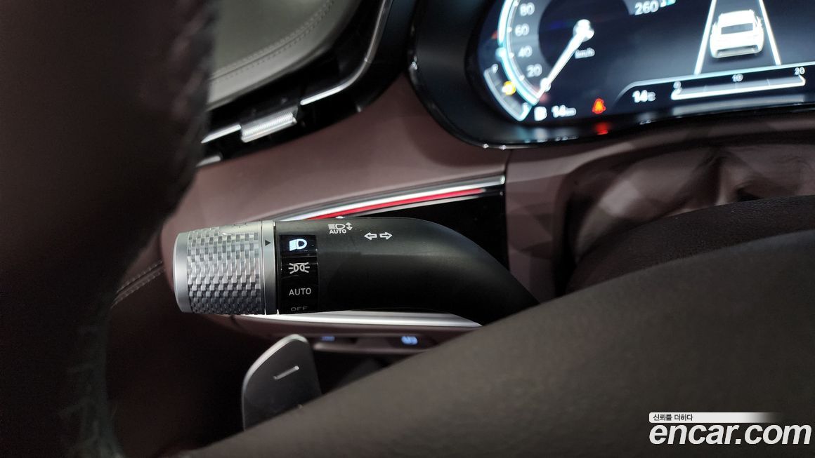 Genesis GV70 2023