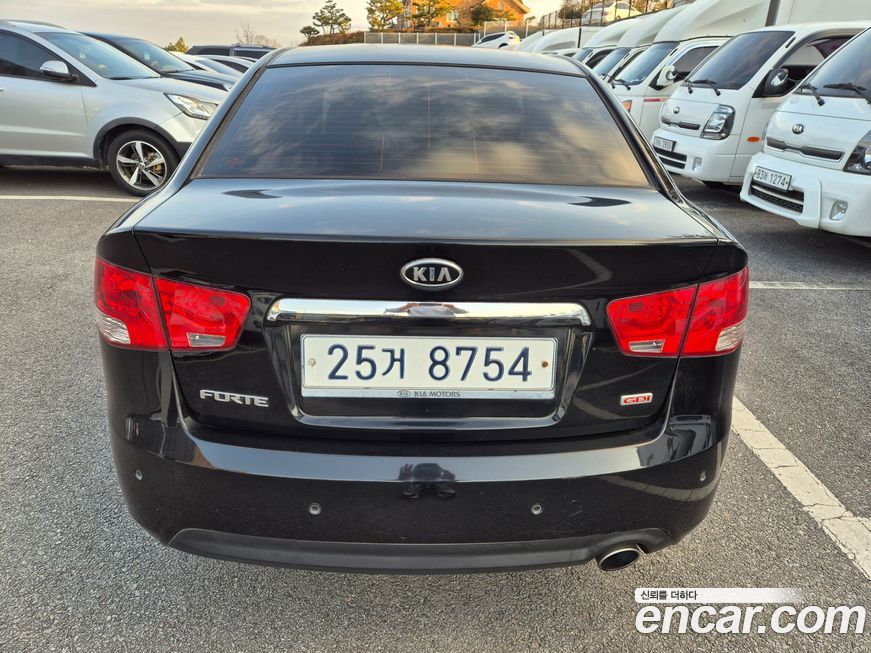 Kia Porte 2011