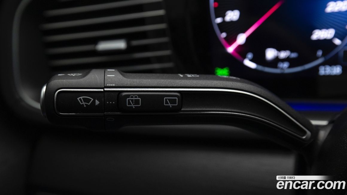 Mercedes-Benz GLE-Class 2025