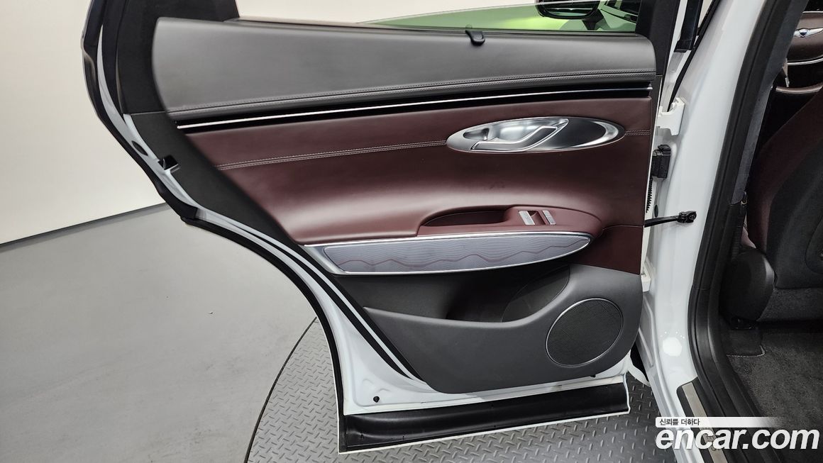Genesis GV70 2023