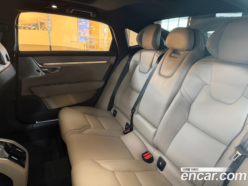 Volvo S90 2026