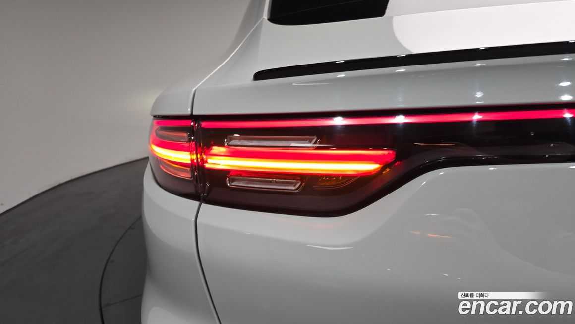 Porsche Cayenne 2021