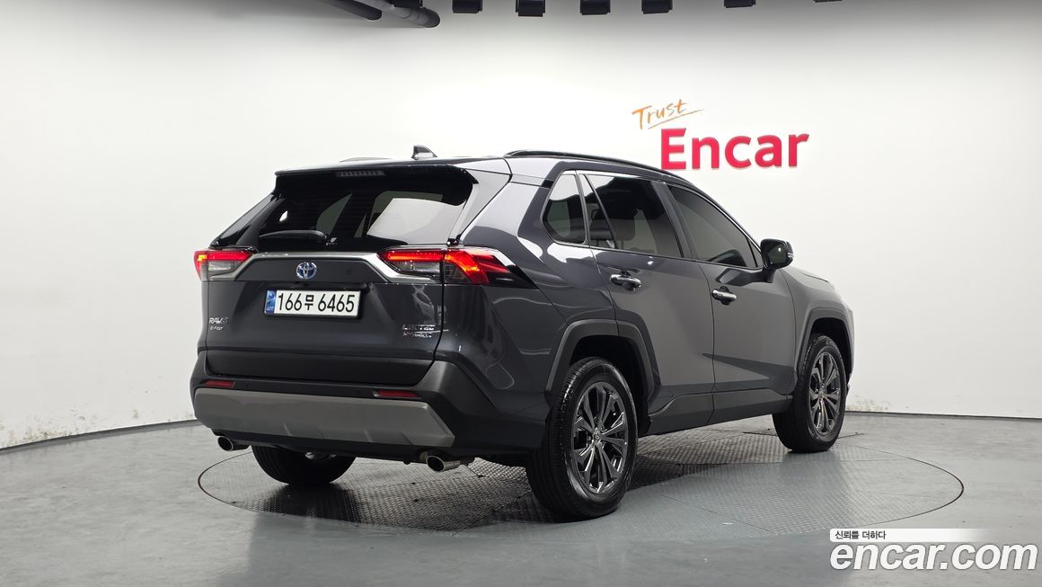 Toyota RAV4 2024