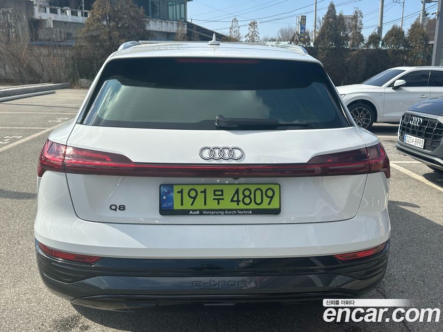 Audi Q8 e-tron 2024