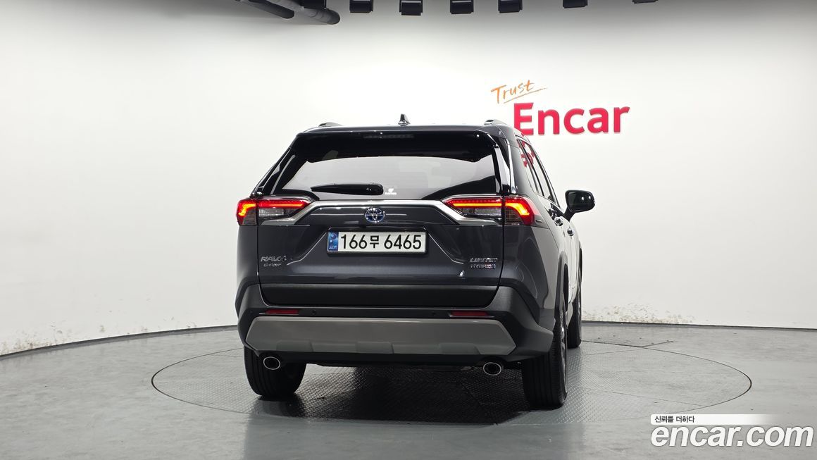 Toyota RAV4 2024