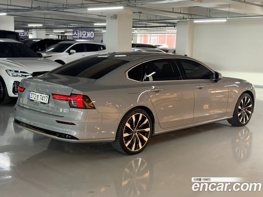 Volvo S90 2026