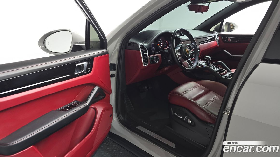 Porsche Cayenne 2021