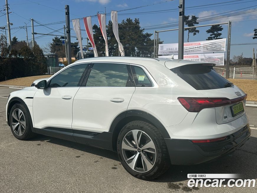 Audi Q8 e-tron 2024