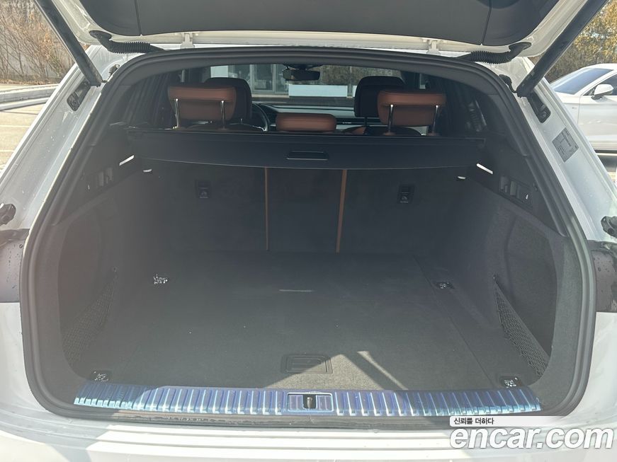 Audi Q8 e-tron 2024