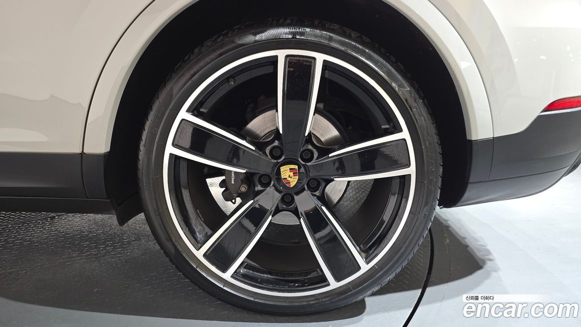 Porsche Cayenne 2021