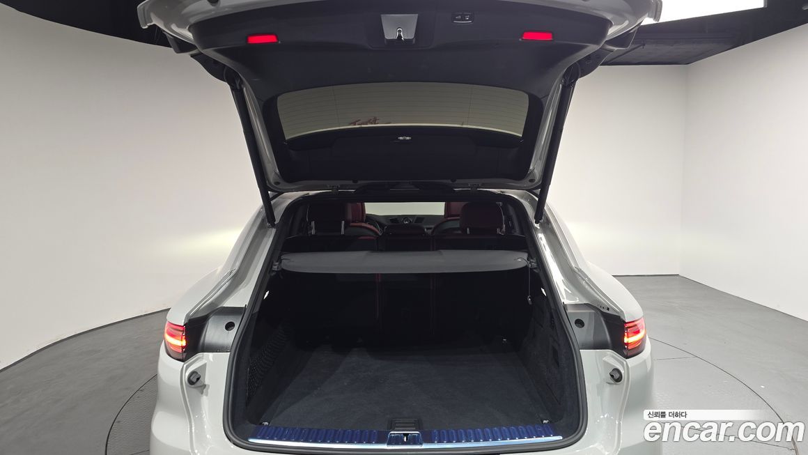 Porsche Cayenne 2021