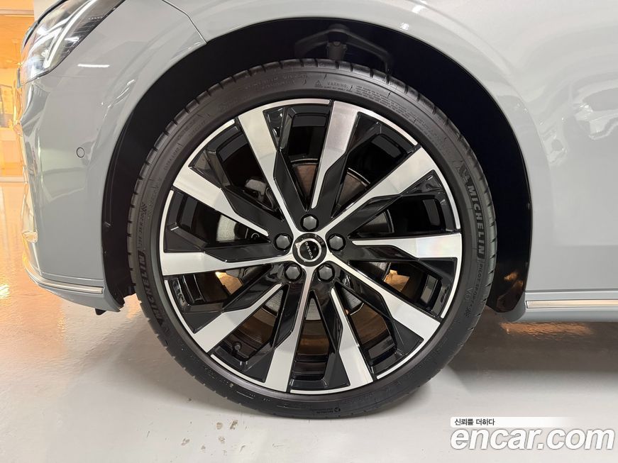 Volvo S90 2026