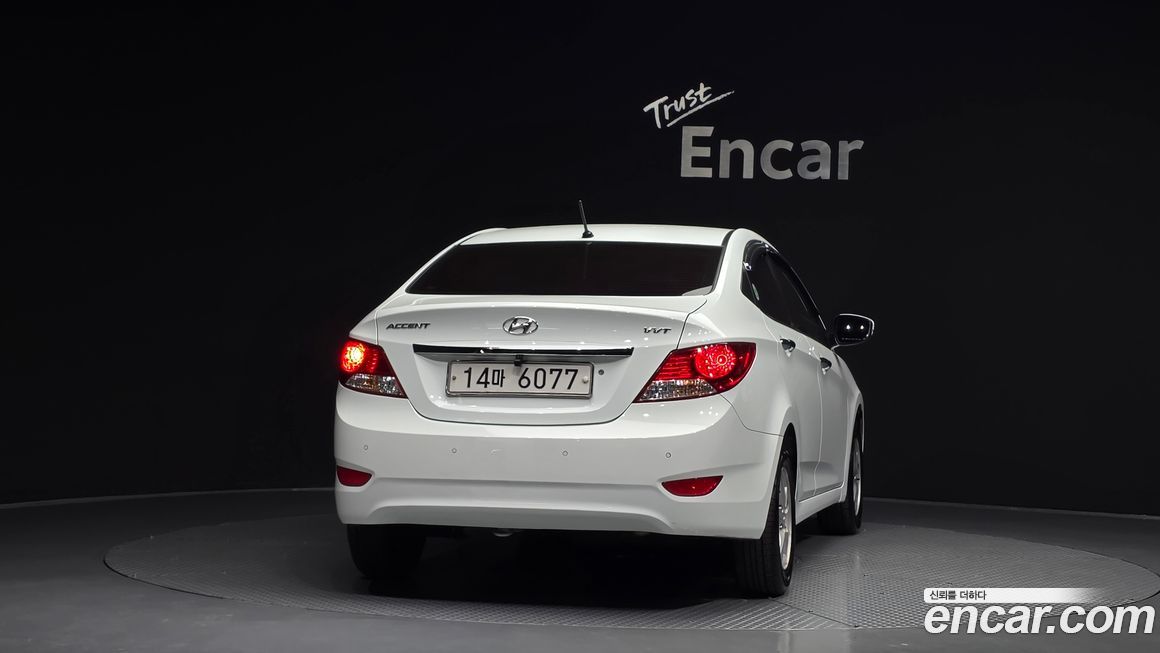 Hyundai Accent 2012