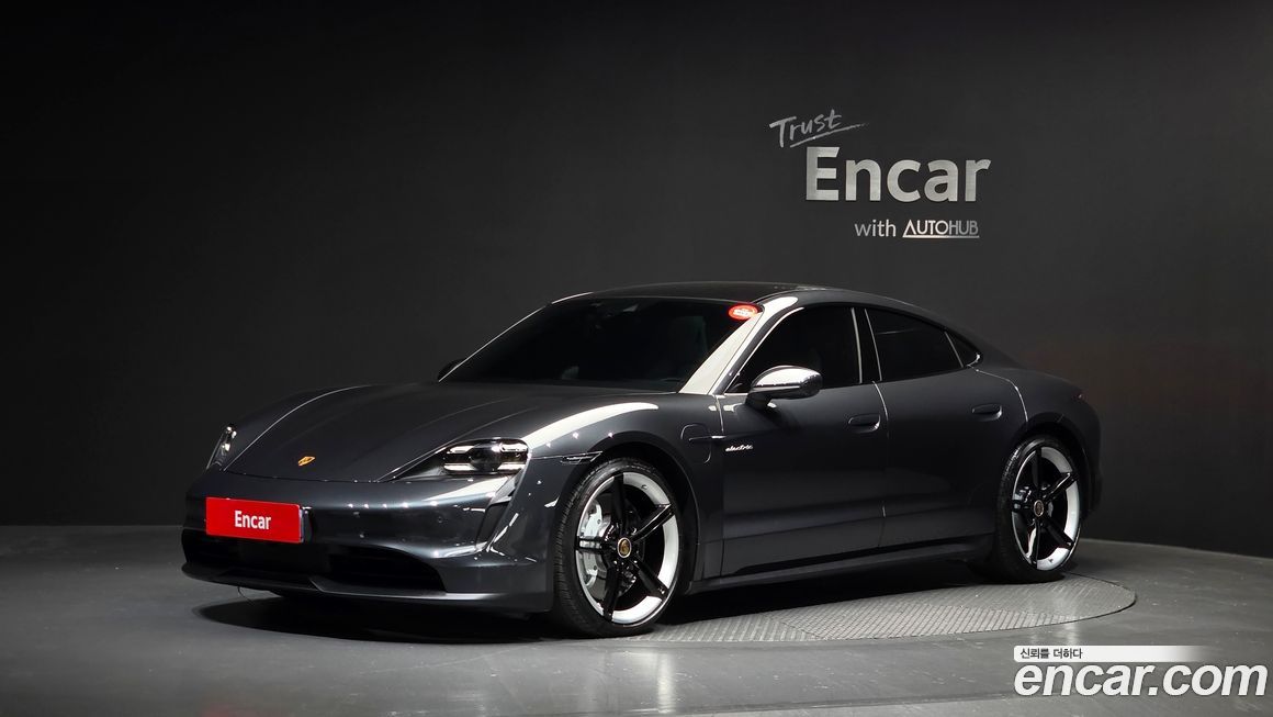 Porsche Taycan 2021