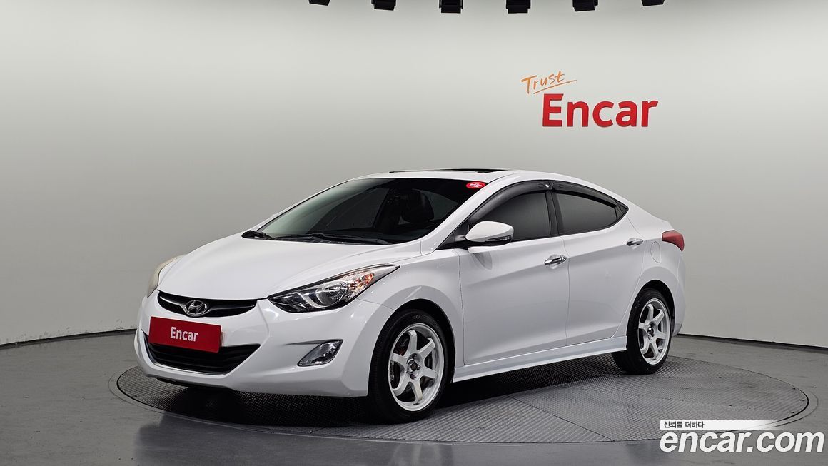 Hyundai AVANTE 2013
