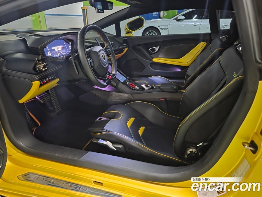 Lamborghini Huracan 2021