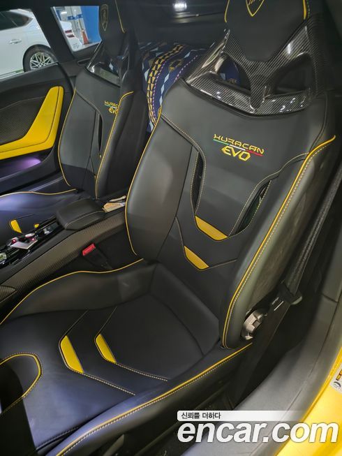 Lamborghini Huracan 2021