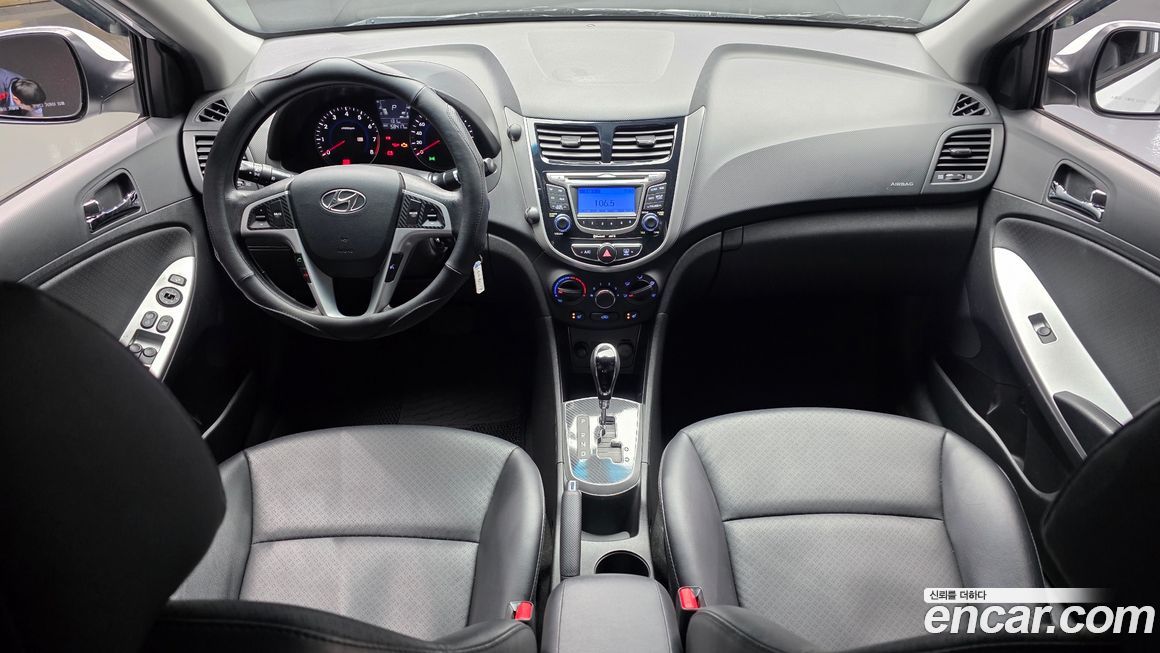 Hyundai Accent 2012