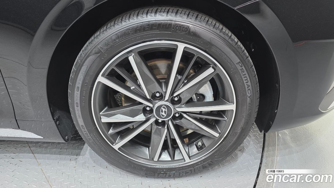 Hyundai Grandeur 2021
