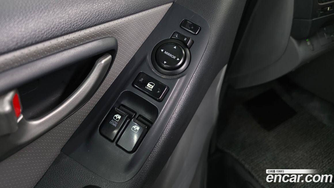 Hyundai Starex 2012
