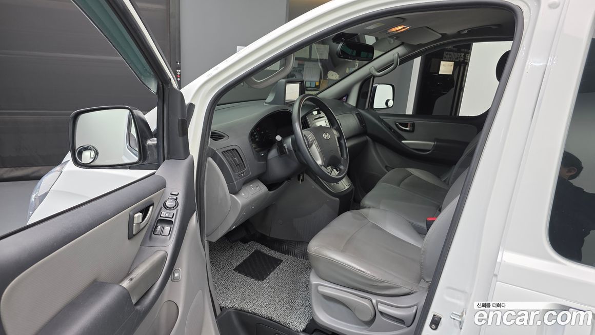 Hyundai Starex 2012