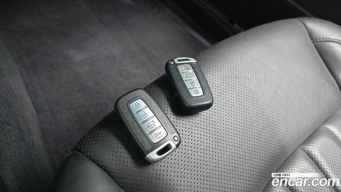 Hyundai Genesis 2010