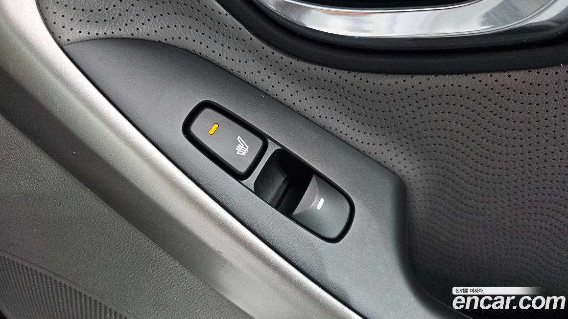 Hyundai AVANTE 2011