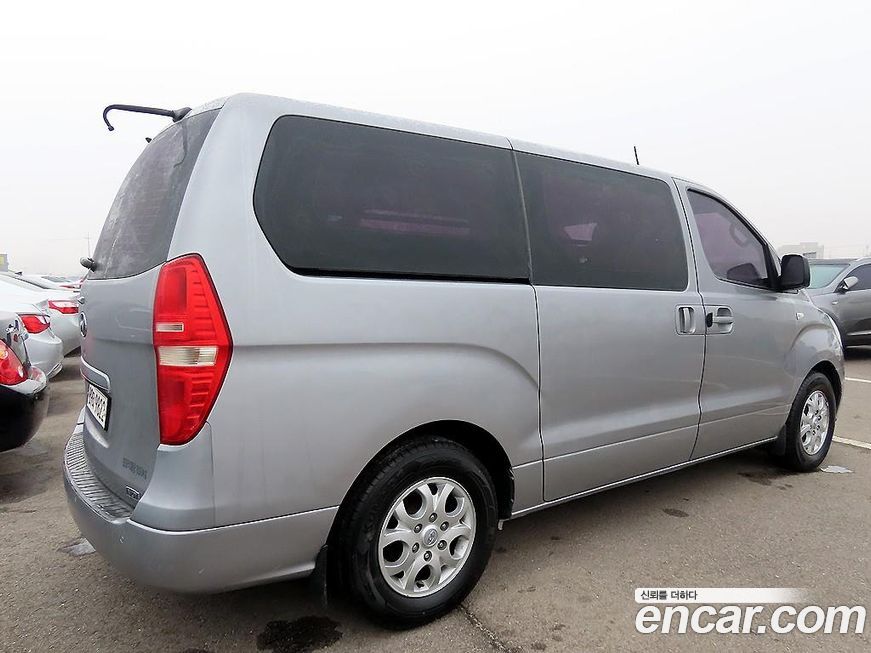 Hyundai Starex 2011