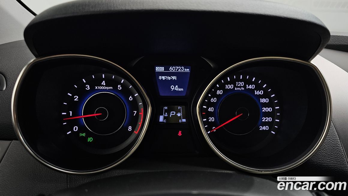 Hyundai AVANTE 2011