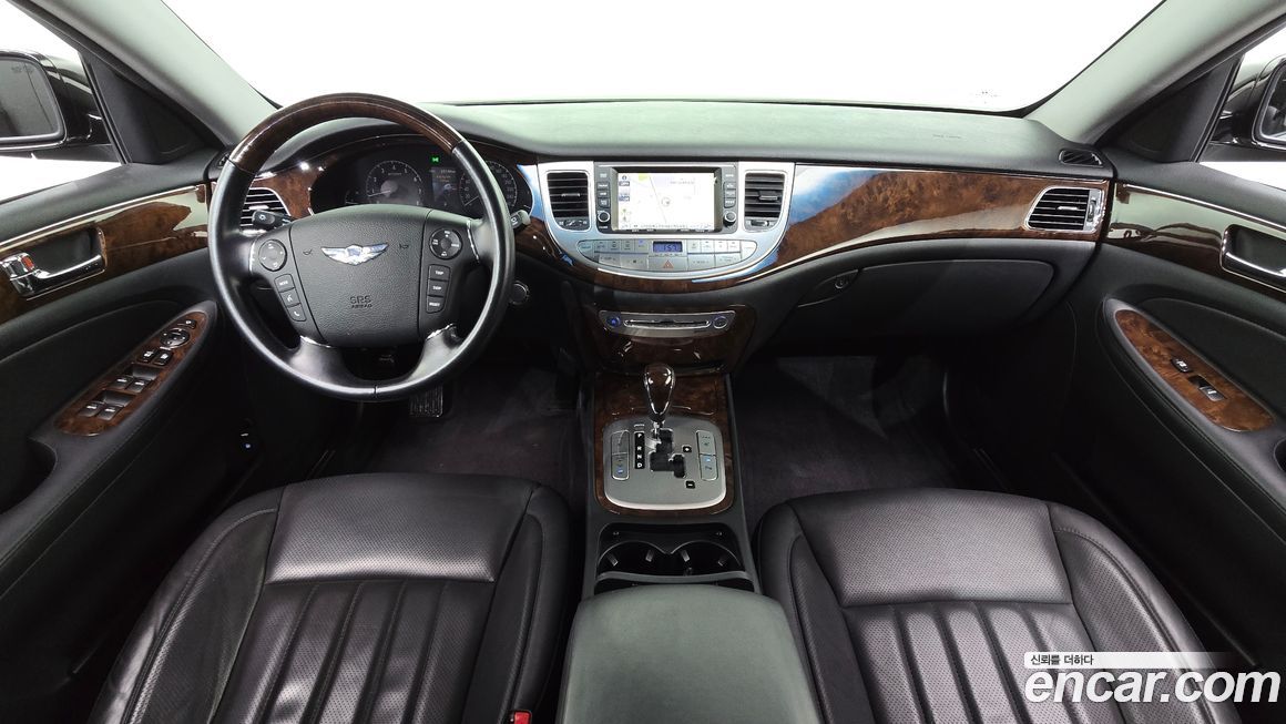 Hyundai Genesis 2010