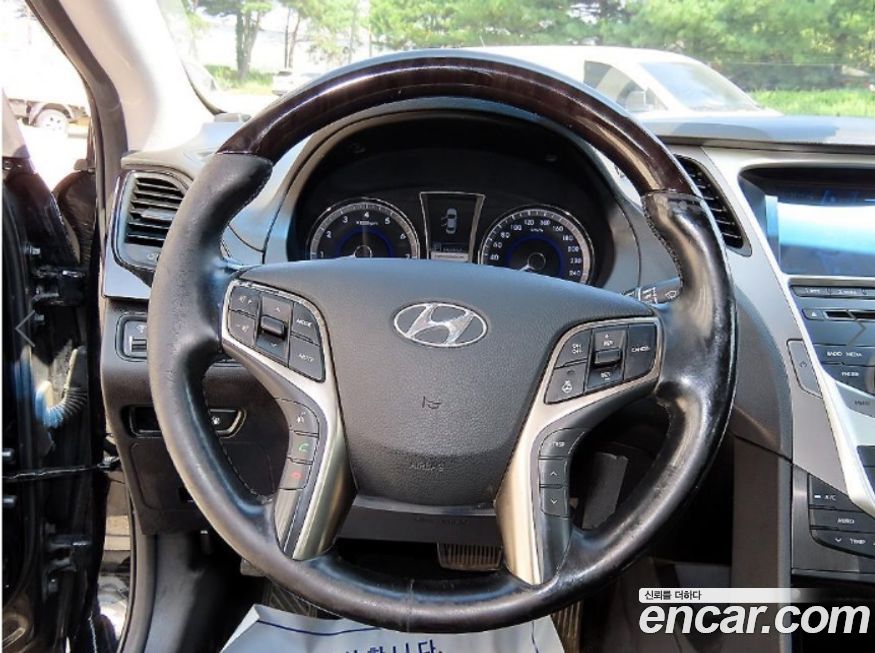 Hyundai Grandeur 2013
