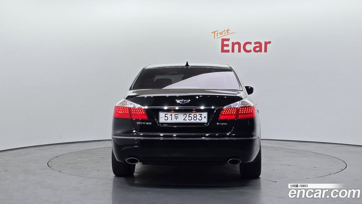 Hyundai Genesis 2010