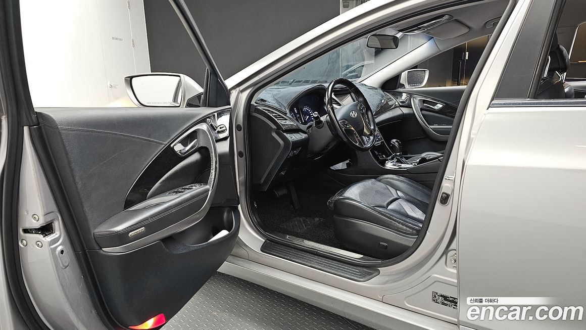 Hyundai Grandeur 2011