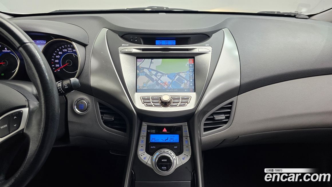 Hyundai AVANTE 2011