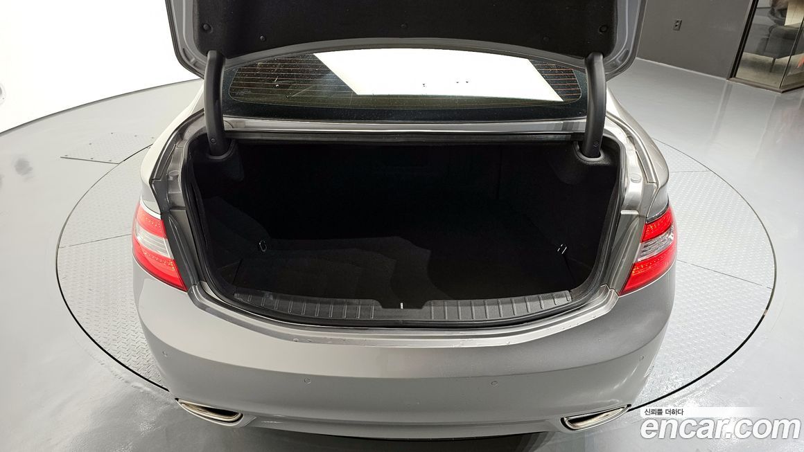 Hyundai Grandeur 2011