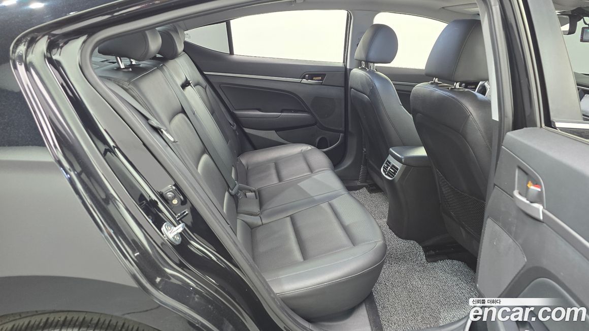 Hyundai AVANTE 2017