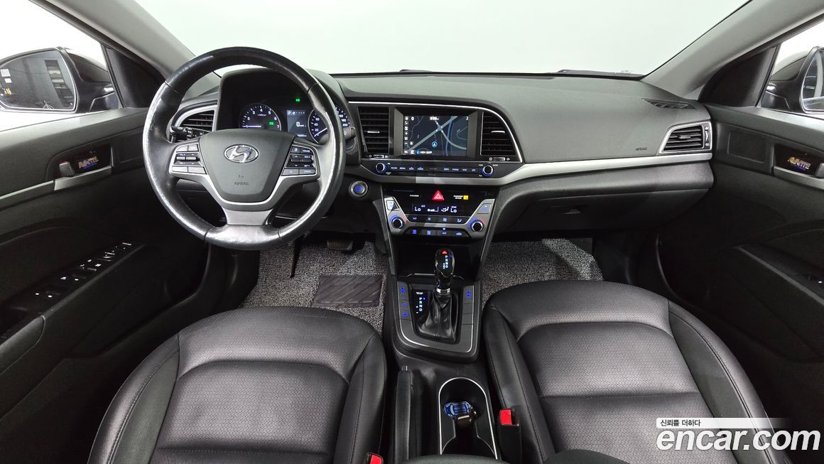 Hyundai AVANTE 2017